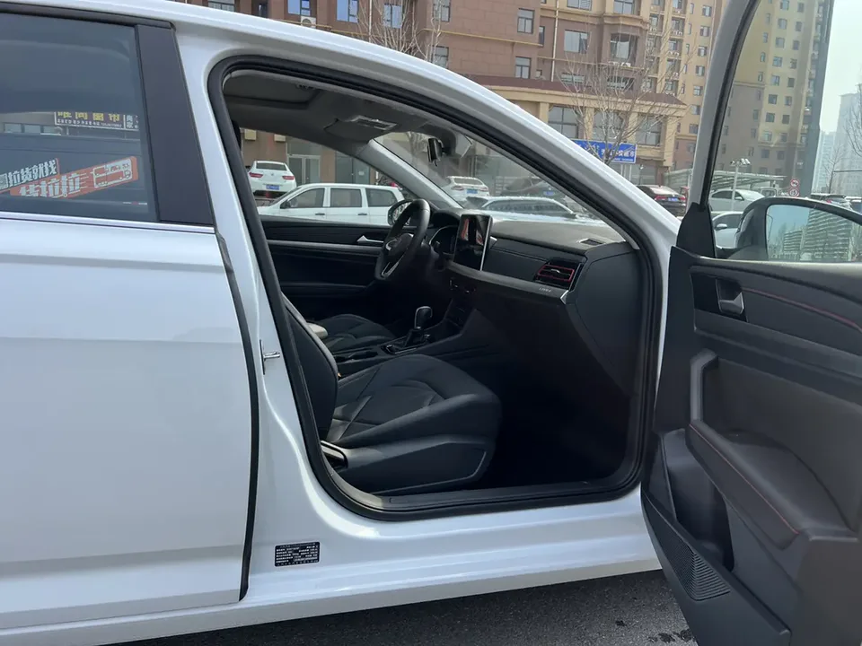 Volkswagen Lavida Lavida 2025 300TSI DSG Starry Sky Leading Edition 2024 — миниатюра 4