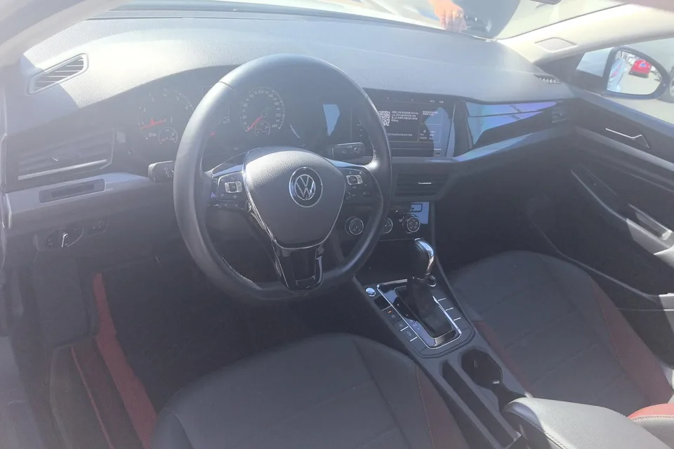 Volkswagen Bora Bora 2021 1.5L automatic comfort intelligent connected version 2022 — миниатюра 4