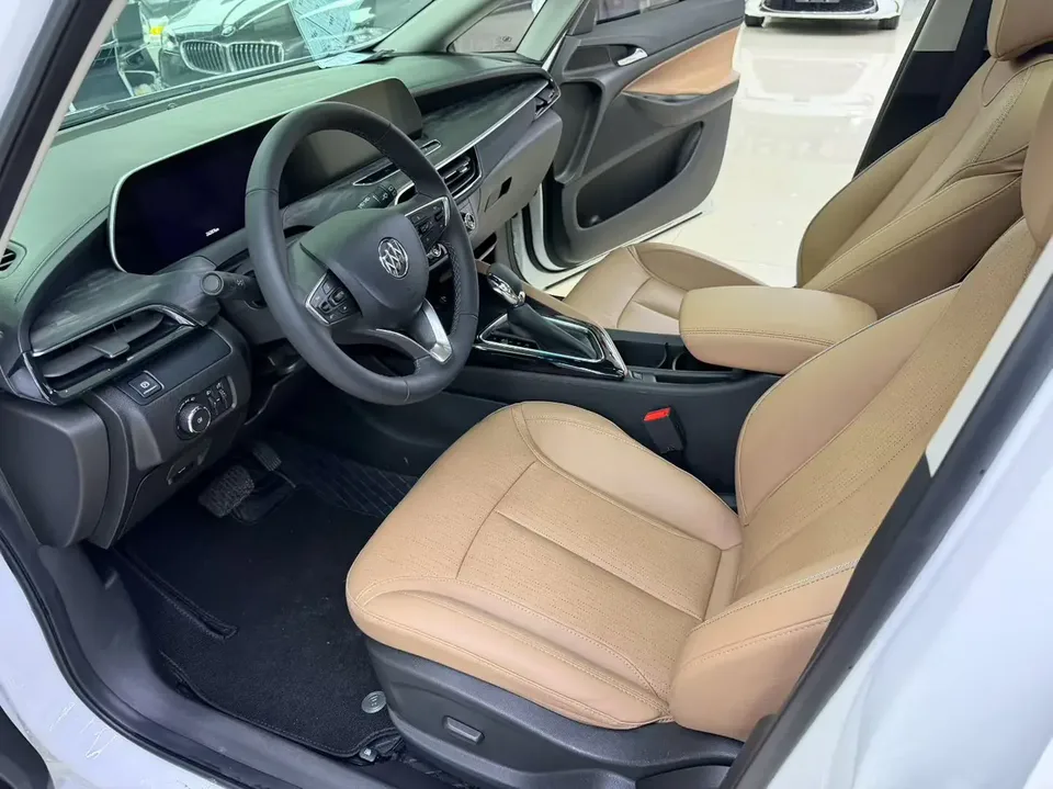 Buick GL6 Buick GL6 2021 323T mild hybrid interconnected premium model 2023 — миниатюра 5