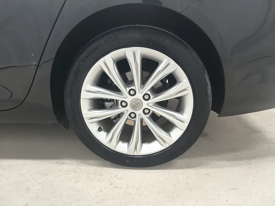 Buick Majesty Regal 2024 28T Enjoyment Edition 2024 — миниатюра 3