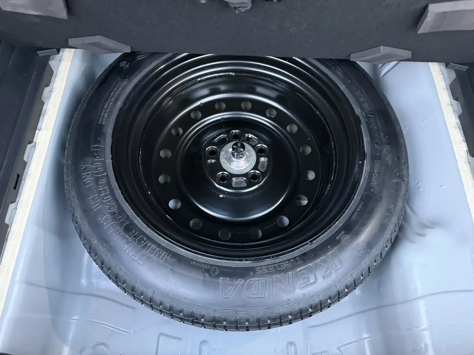 Honda WR-V HondaXR-V 1.5L CVT Hot Edition 2023 — thumbnail 3