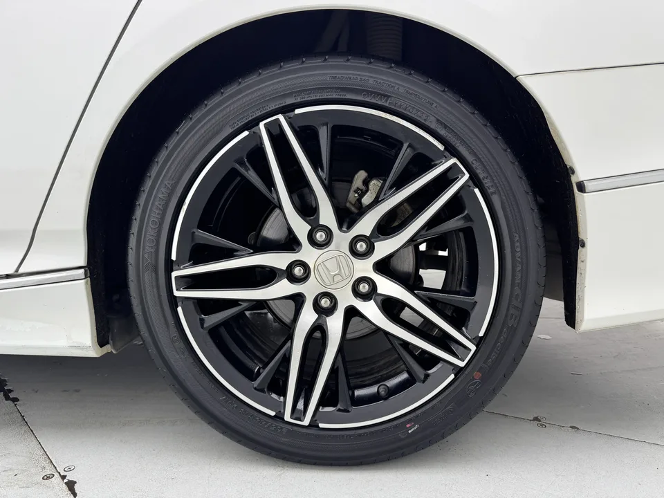 Honda Inspire 2022 Insignia 260TURBO Fine Edition 2022 — миниатюра 3