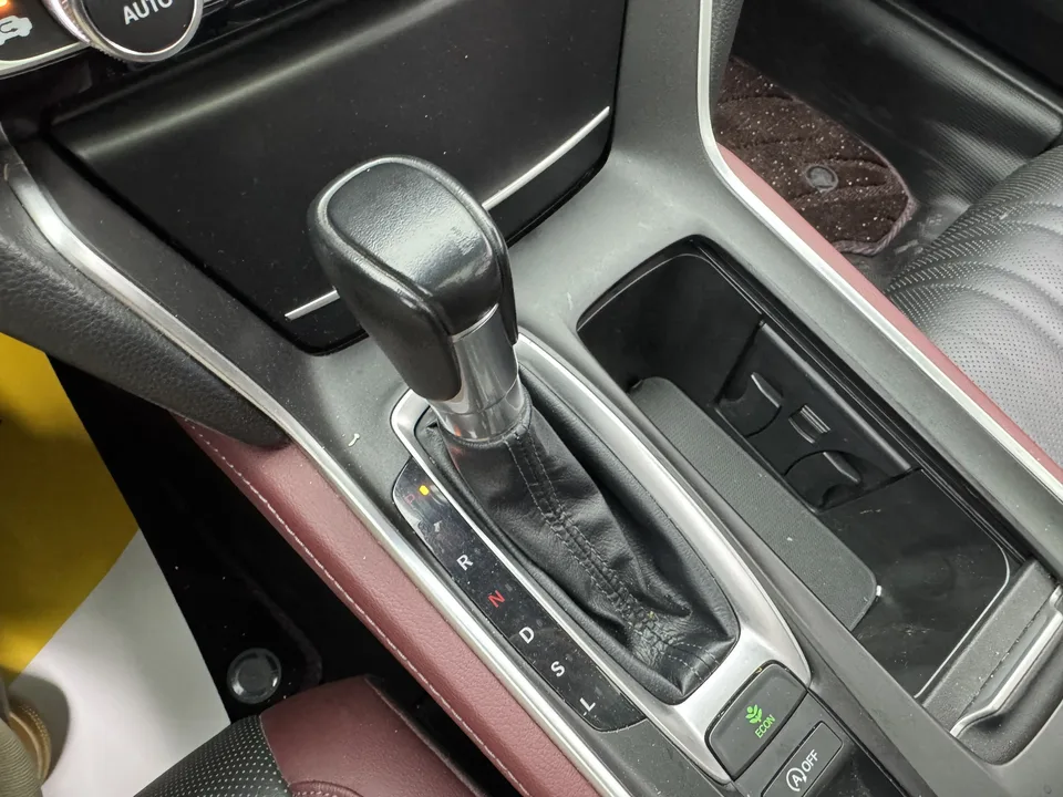 Honda Inspire 2022 Insignia 260TURBO Fine Edition 2022 — миниатюра 5