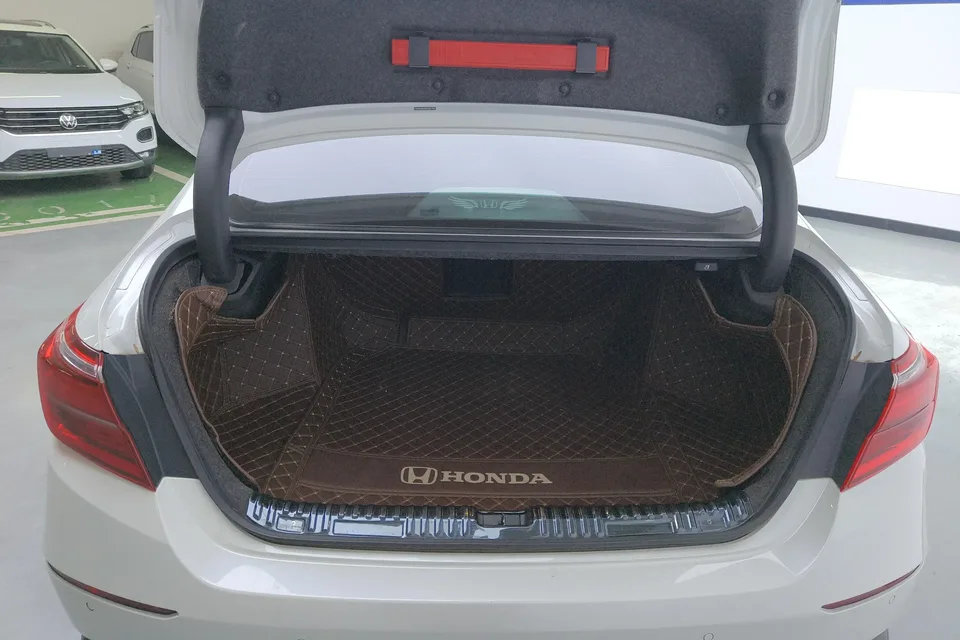 Honda Inspire 2022 Insignia Hybrid 2.0L Pure Elegant Edition 2022 — миниатюра 5