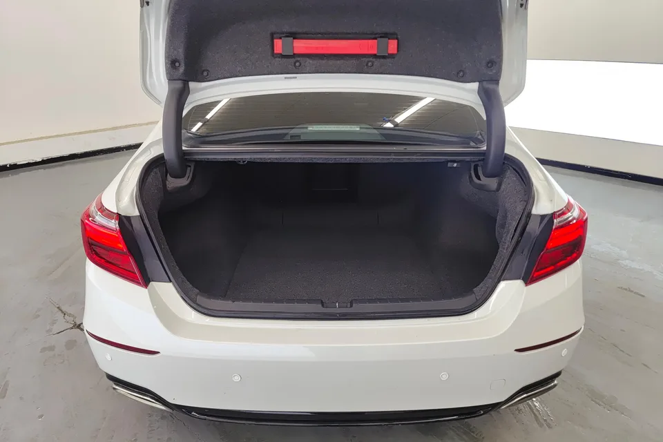 Honda Inspire 2022 Insignia 260TURBO Elegant Edition 2023 — миниатюра 5