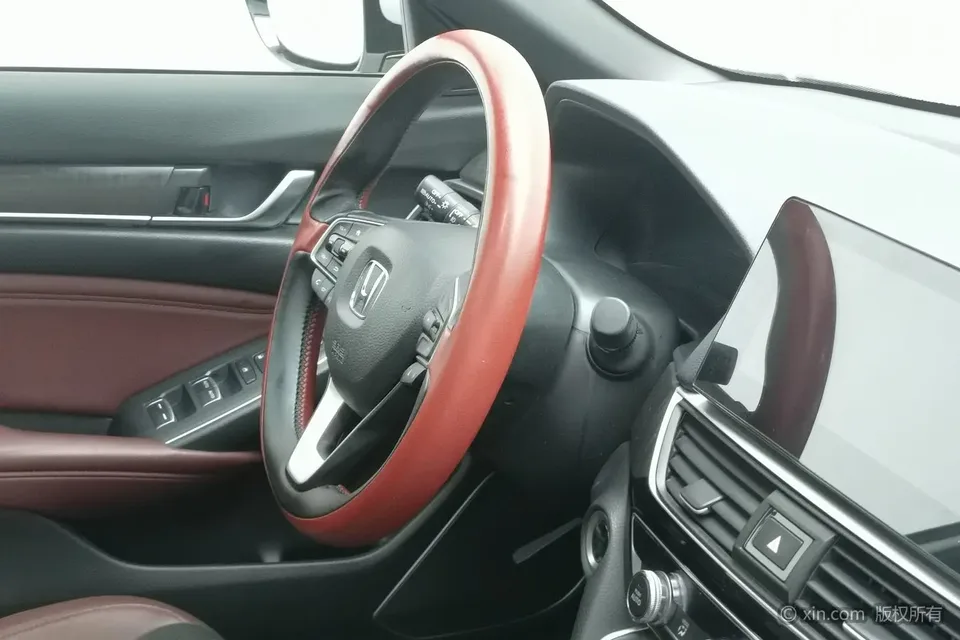 Honda Inspire 2022 Insignia 260TURBO Fine Edition 2023 — миниатюра 3