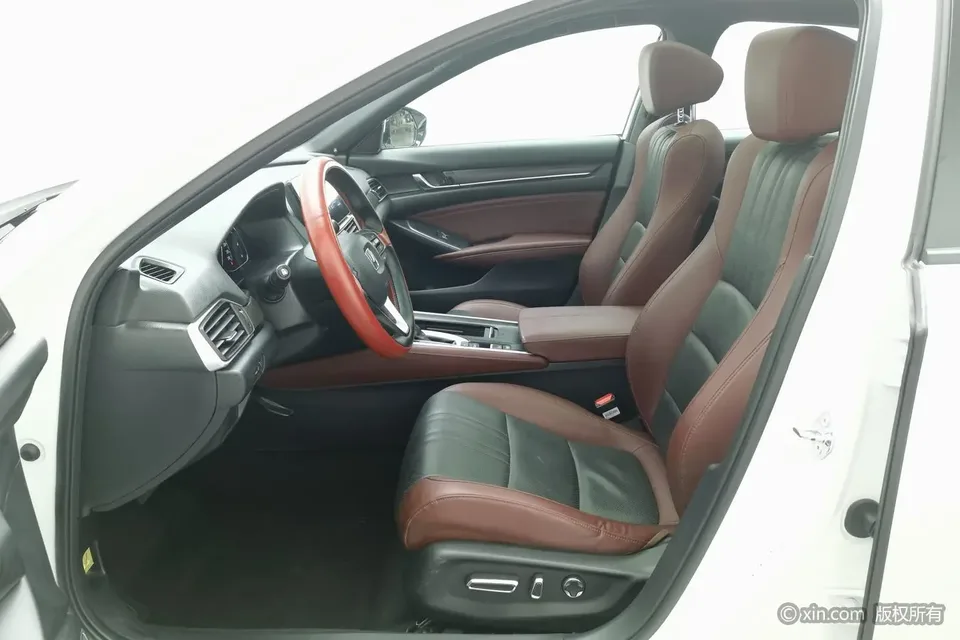 Honda Inspire 2022 Insignia 260TURBO Fine Edition 2023 — миниатюра 5