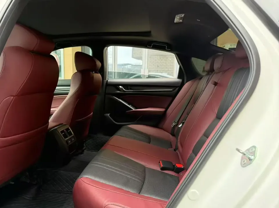 Honda Inspire 2022 Insignia 260TURBO Fine Edition 2022 — миниатюра 3
