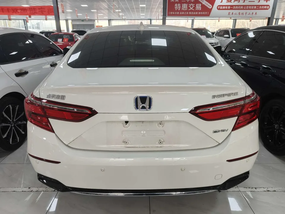 Honda Inspire 2022 Insignia Hybrid 2.0L Net Smart Edition 2022 — миниатюра 2