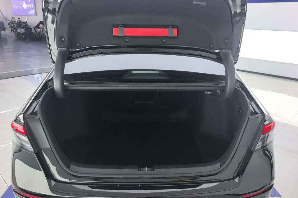Honda Accord RuiTong 260TURBO Excellent Edition 2024 — миниатюра 5