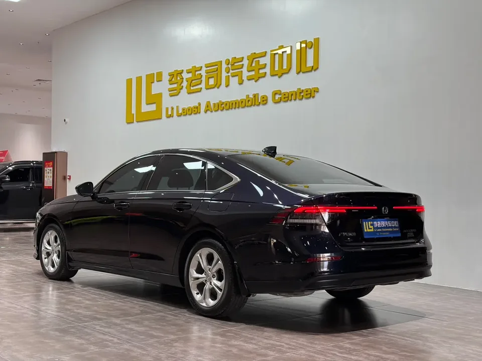 Honda Accord Rui T 260TURBO Deluxe Edition 2024 — миниатюра 2