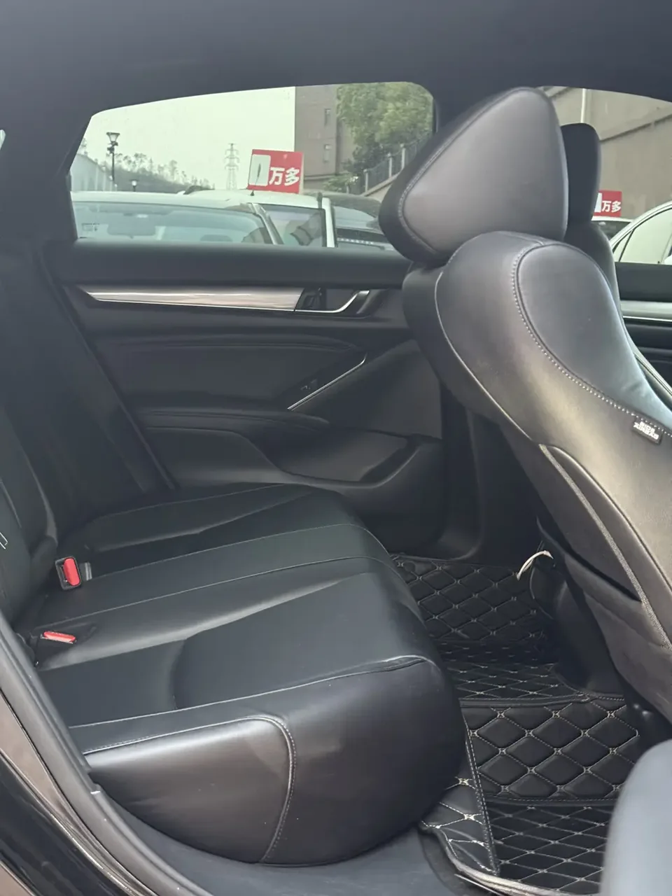 Honda Accord Accord 2022 260TURBO Deluxe Edition 2023 — миниатюра 5
