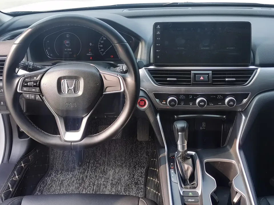 Honda Accord Accord 2022 260TURBO Deluxe Edition 2023 — миниатюра 4