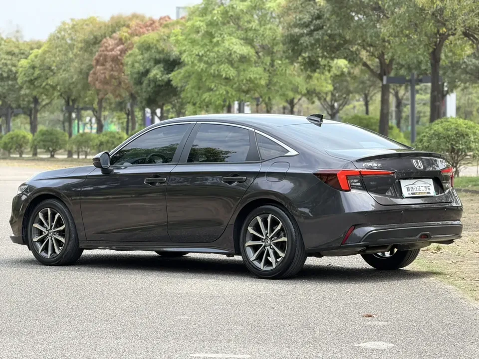 Honda Integra Style 2023 240TURBO CVT Deluxe Edition 2023 — thumbnail 2
