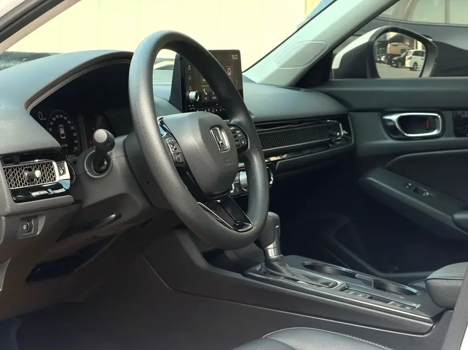 Honda Integra 240TURBO CVT Leading Edition 2023 — миниатюра 2