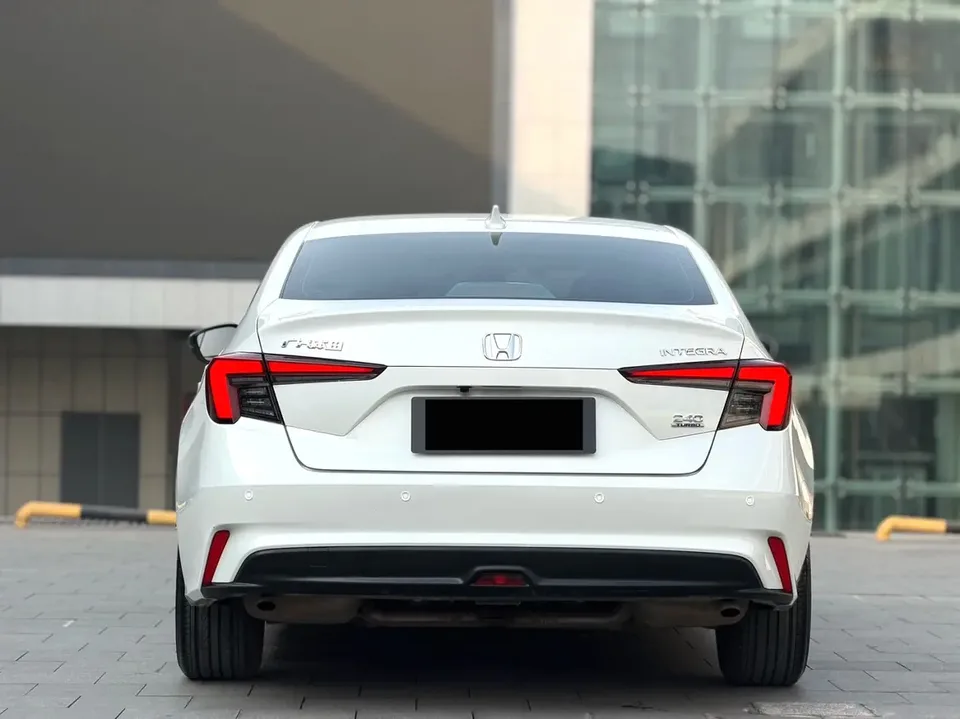 Honda Integra 240TURBO CVT Leading Edition 2023 — миниатюра 4