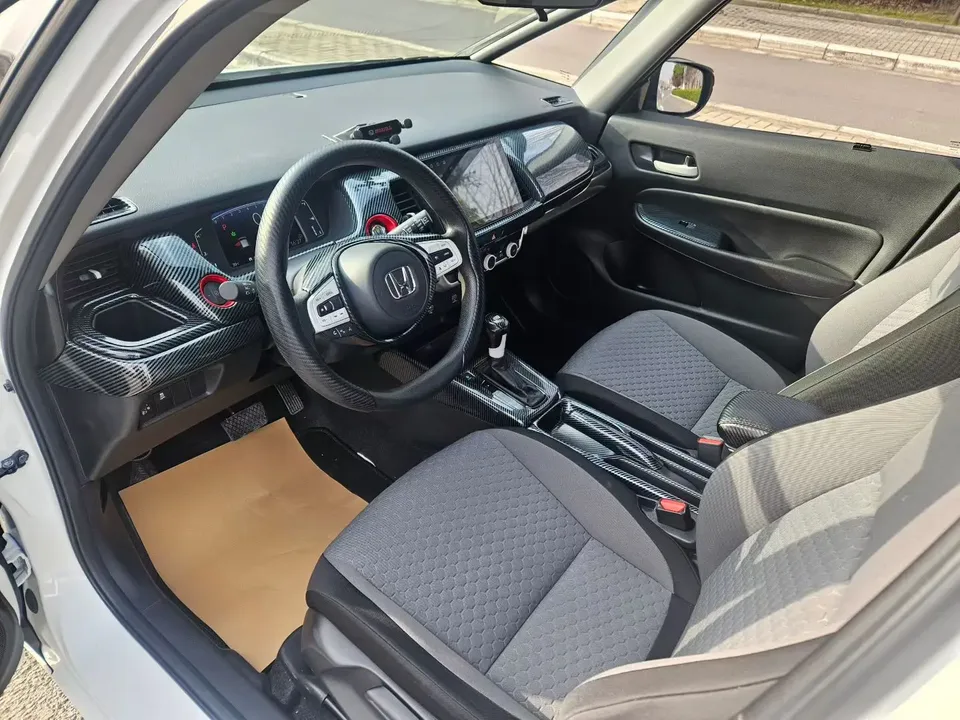 Honda FIT 1.5L CVT Trendy Sunroof Edition 2023 — миниатюра 5