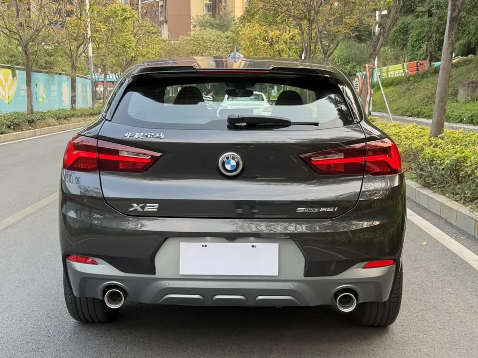 BMW X2 sDrive25i Edge Edition 2022 — миниатюра 2