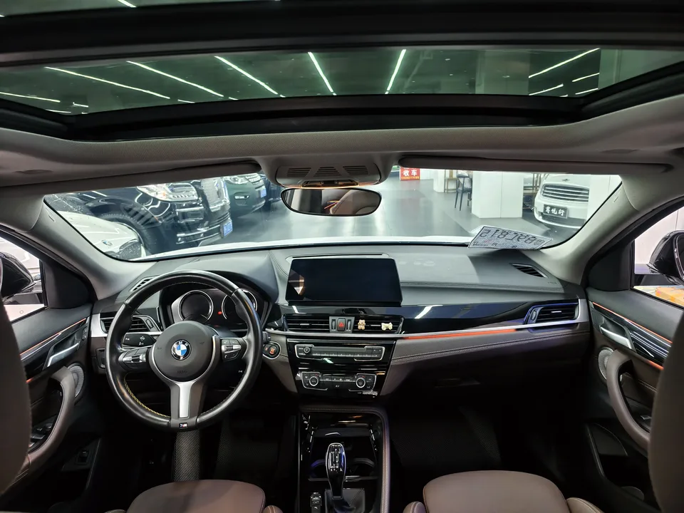 BMW X2 BMW X2 2023 sDrive25i M Sport Night Edition 2024 — миниатюра 3