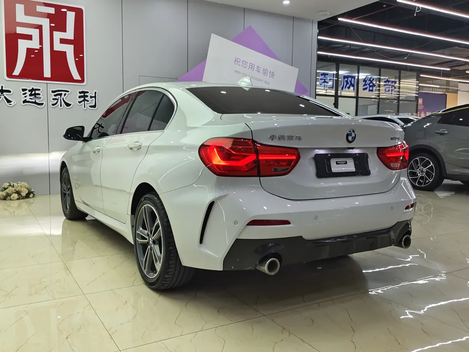 BMW 1 Series BMW 1 Series 2023 120i M Sport 2023 — миниатюра 2