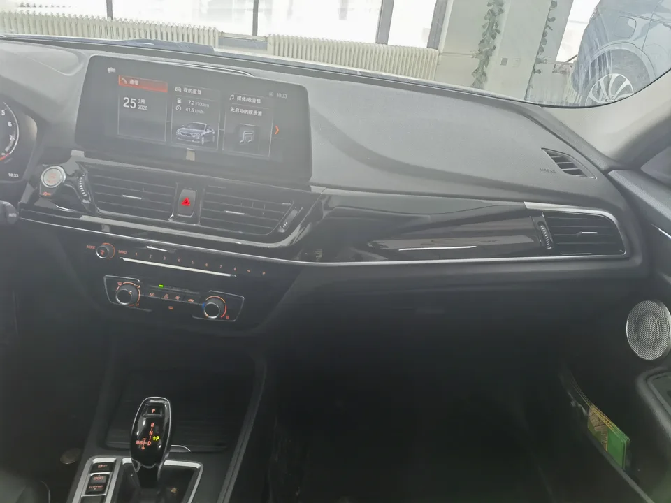 BMW 1 Series BMW 1 Series 2023 120i M Sport 2023 — миниатюра 2