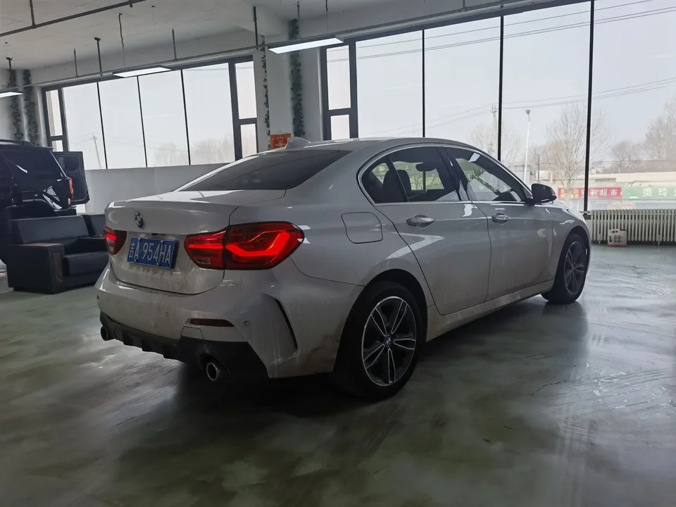 BMW 1 Series BMW 1 Series 2023 120i M Sport 2023 — миниатюра 4