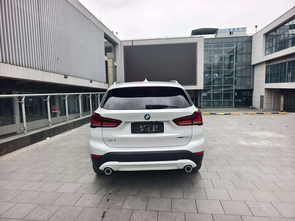 BMW X1 facelift sDrive25Li Leading Edition 2022 — миниатюра 2