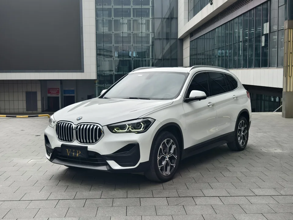 BMW X1 facelift sDrive25Li Leading Edition 2022 — миниатюра 3