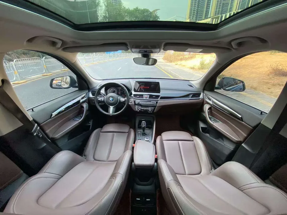 BMW X1 BMW X1 2022 sDrive25Li Leading Edition 2022 — миниатюра 4