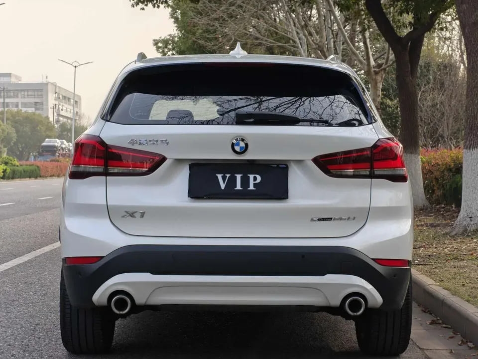 BMW X1 BMW X1 2022 sDrive25Li Leading Model 2023 — thumbnail 2