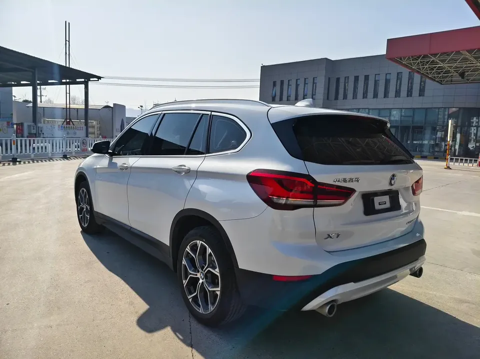 BMW X1 X1 2022 BMW X1 2022 sDrive25Li Leading Edition 2023 — thumbnail 2