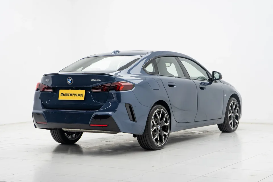 BMW 2 Series BMW 2 Series 2025 225L M Sport Night Edition 2025 — thumbnail 3
