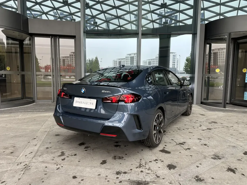 BMW 2 Series 225L M Sport Night Edition 2025 — миниатюра 2