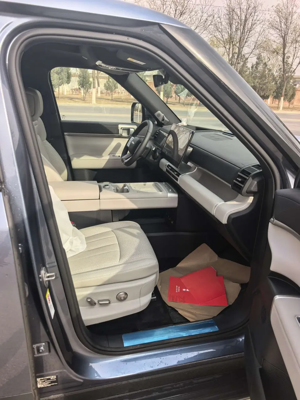 BYD Leopard Titanium 7 PHEV Titanium 7 PHEV 2025 190KM 4WD Ultra Edition 2026 — thumbnail 4