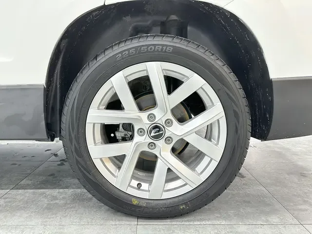 Jetta VS7 280TSI automatic aggressive version 2023 — миниатюра 3