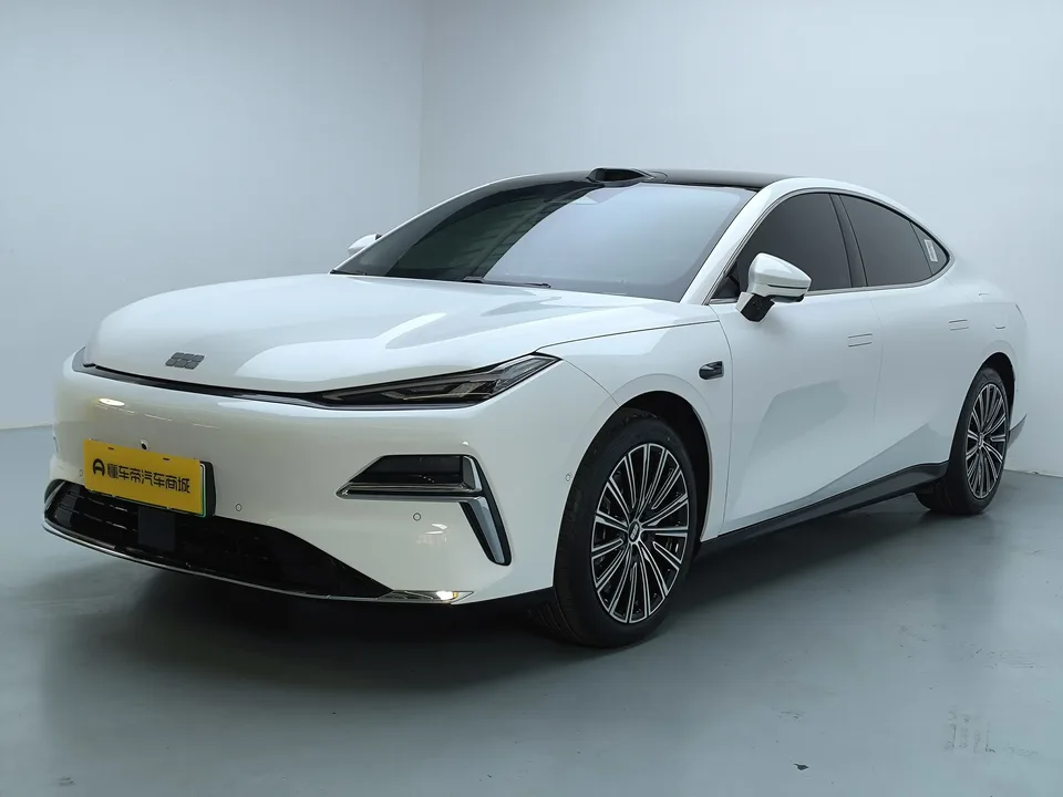 Geely Galaxy Star 8 PHEV 2025