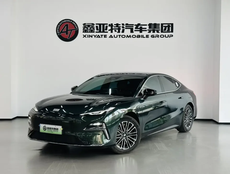 Geely Galaxy Star 8 PHEV 2025