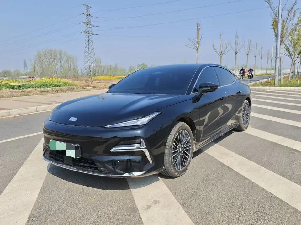 Geely Galaxy Star 8 PHEV 2025
