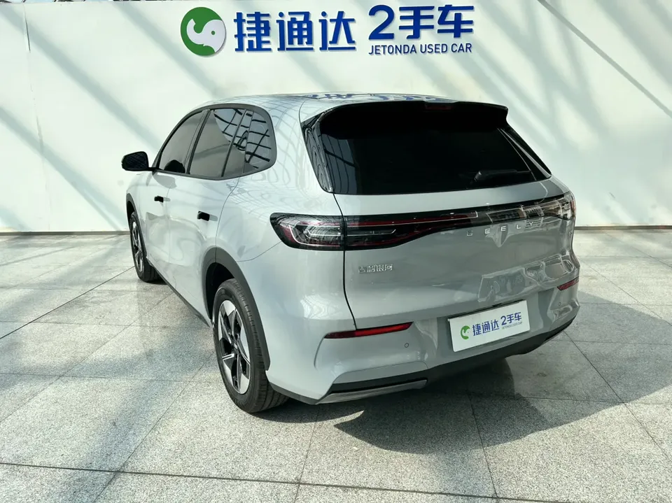Geely Galaxy E5 Galaxy E5 2026 530km Explorer Edition 2025 — миниатюра 2