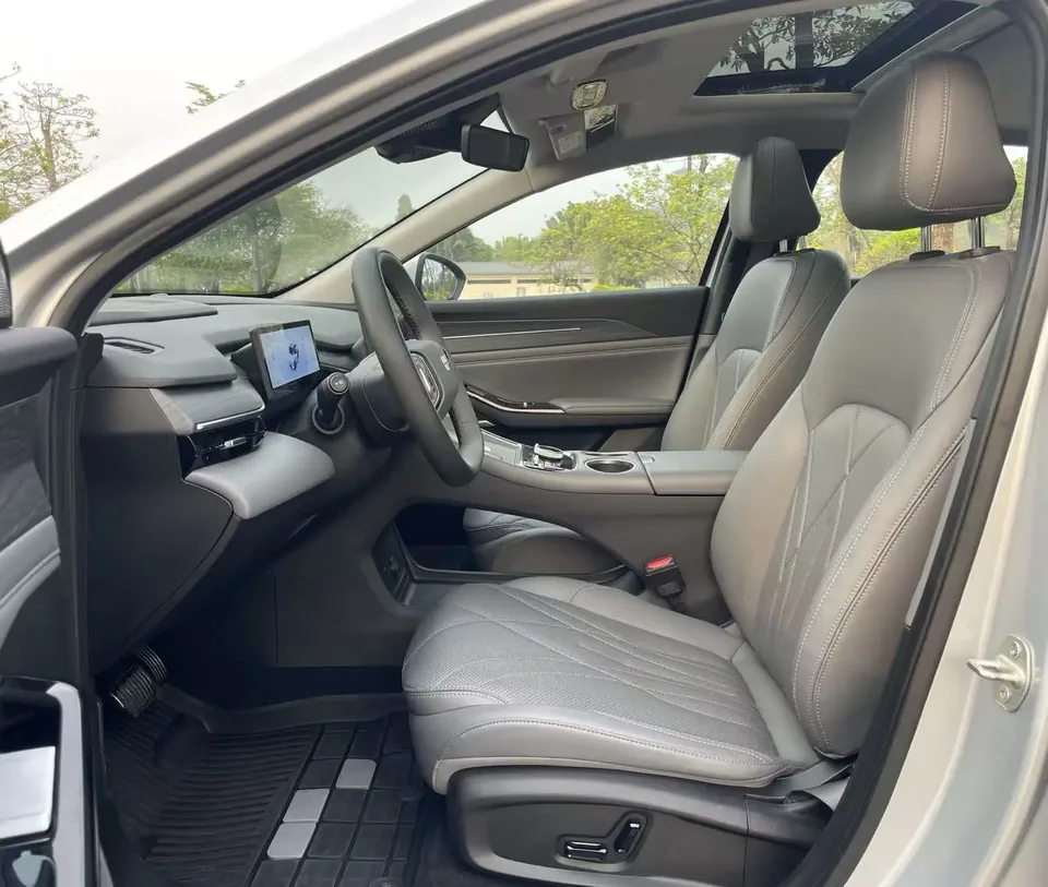 Geely Galaxy L6 Galaxy L6 2025 1.5 EM-i DHT 140KM Starship Edition 2025 — thumbnail 5