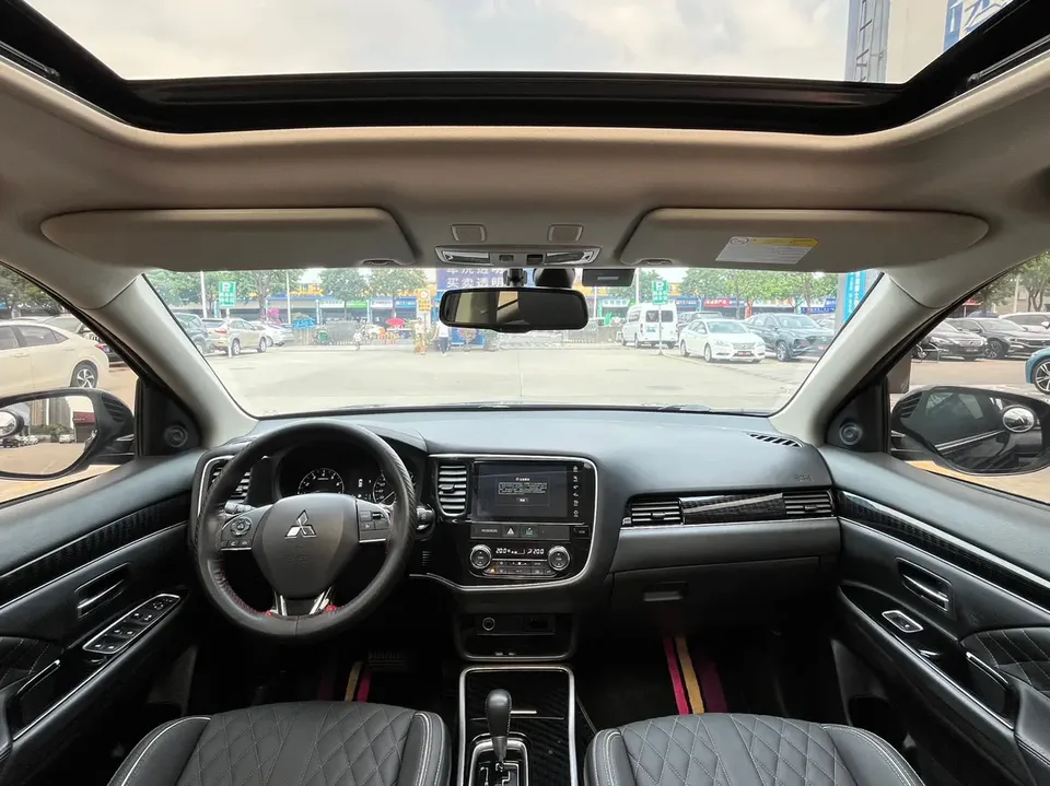 Mitsubishi Outlander facelift 2.0L 2WD Enjoy Edition 5 seats 2022 — миниатюра 3
