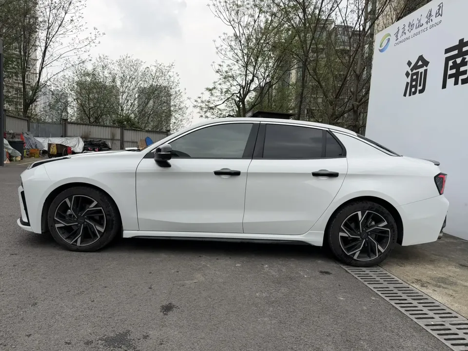 Lynk & Co 03 Lynk & Co 03 2023 1.5TD DCT Jin Pro 2024 — миниатюра 4