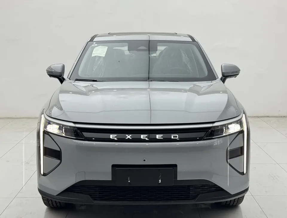 Exeed Xingtu Yaoguang C-DM Xingtu Yaoguang C-DM 2025 100 Long Range Plus 2WD 2025 — миниатюра 4
