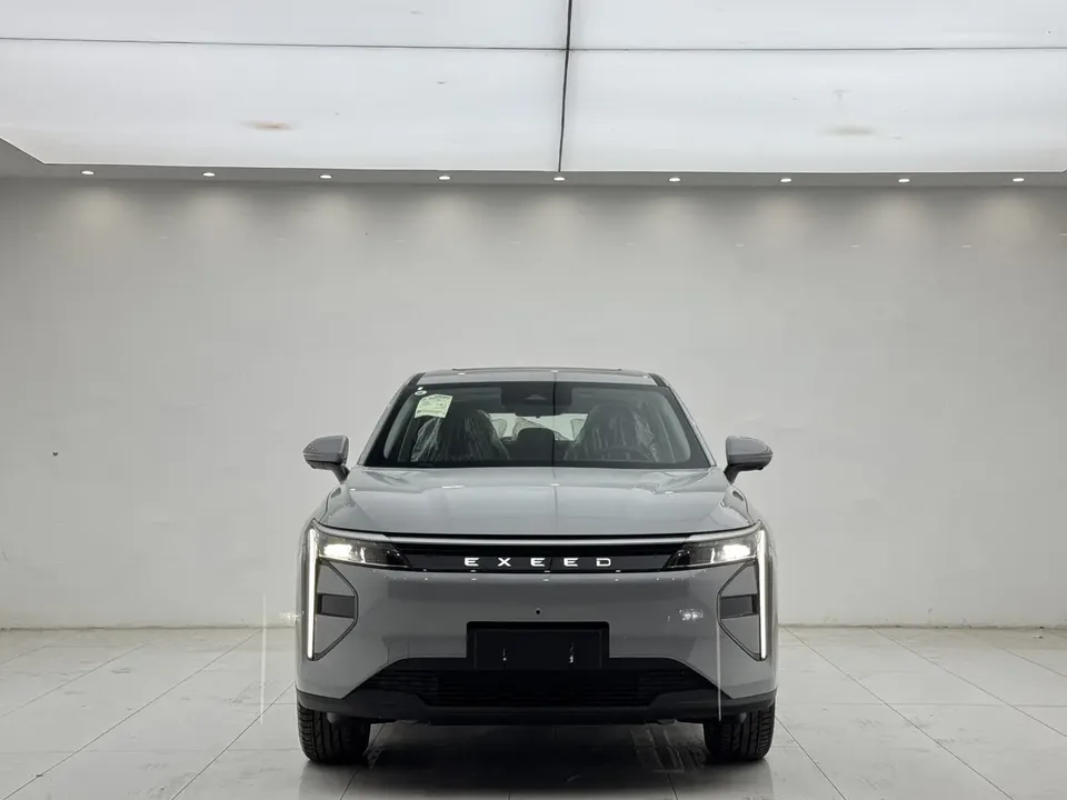 Exeed Xingtu Yaoguang C-DM Xingtu Yaoguang C-DM 2025 100 Long Range Plus 2WD 2025 — фото 1, купить с доставкой в Москву