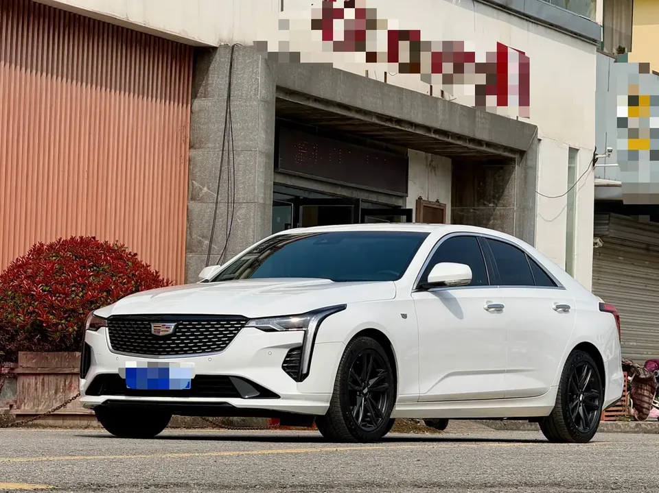 Cadillac CT4 2022