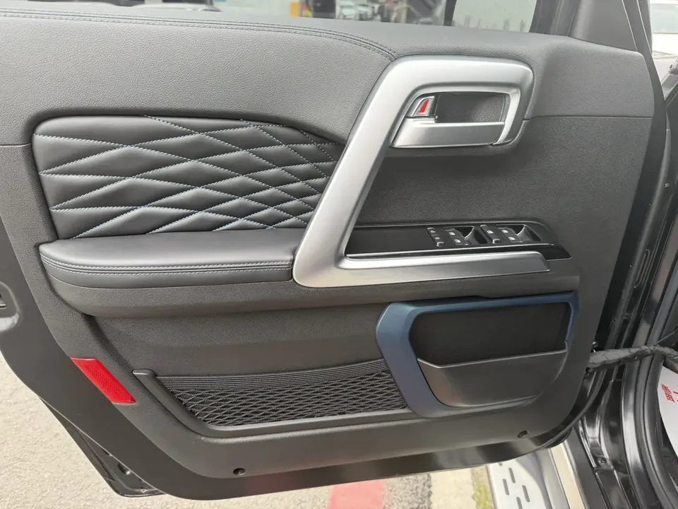 BAIC Beijing Off-road BJ40 2.0D Automatic 4WD Blade Hero Glory Edition 2024 — миниатюра 3