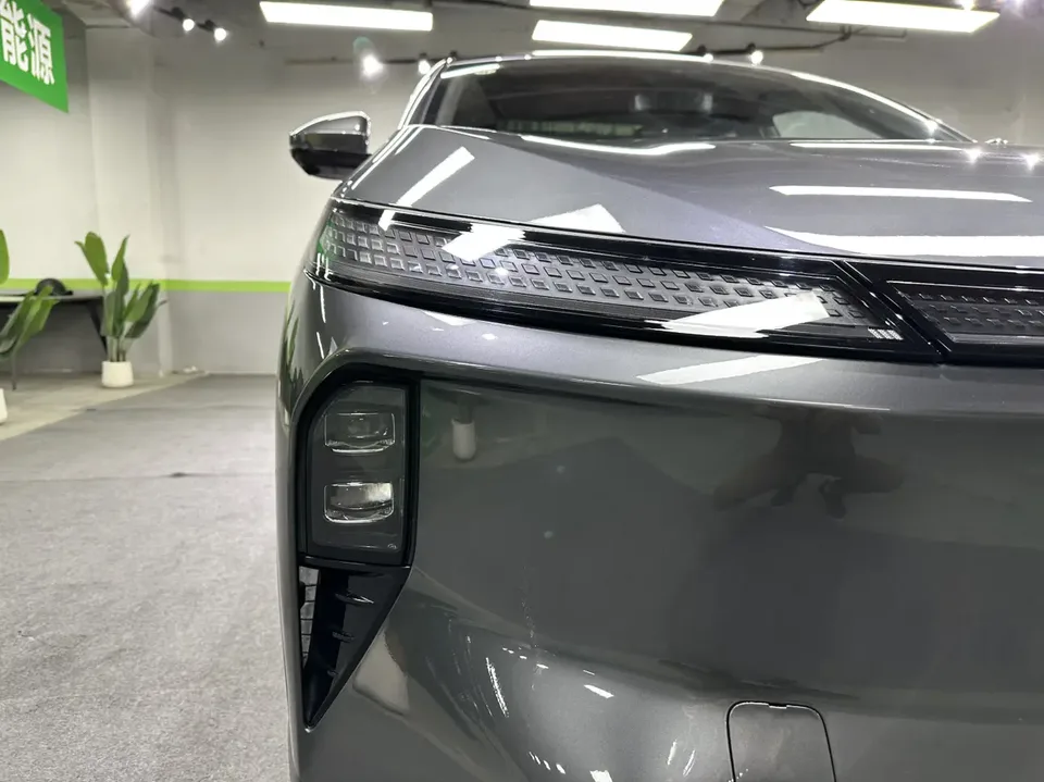Dongfeng Fengshen L8 PHEV 185KM Dream Edition 2025 — миниатюра 3