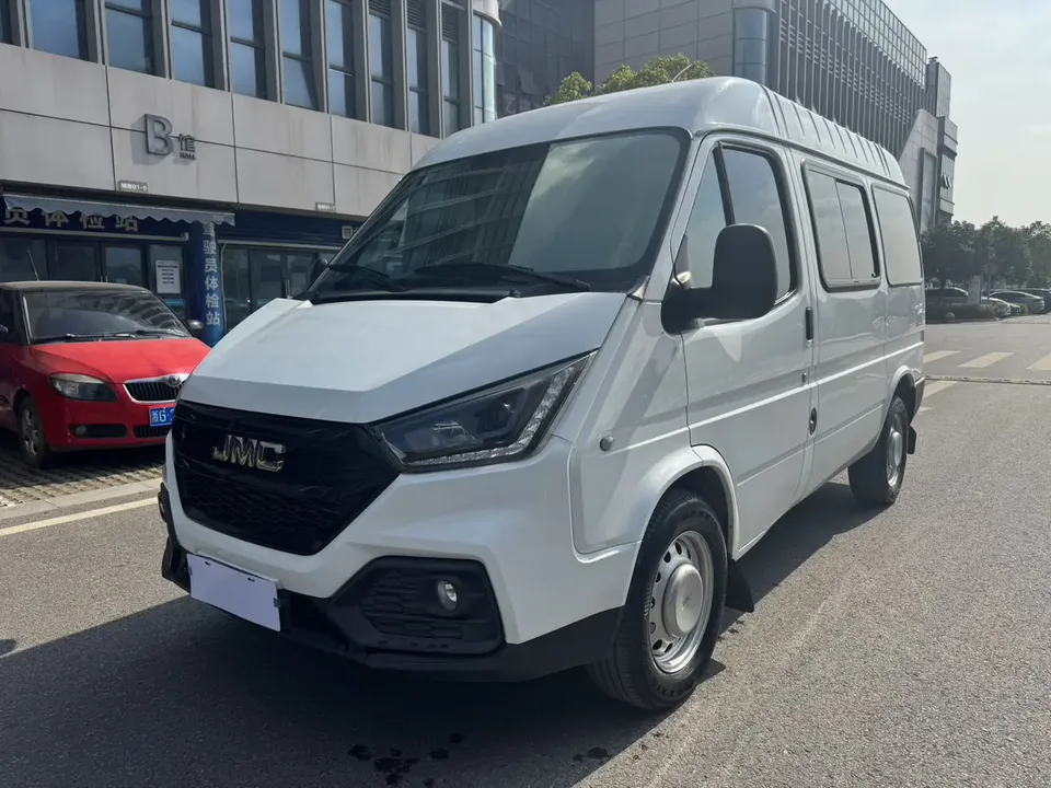 Jiangling Teshun Teshun 2021 2.8T Space King Taurus Short Axis Medium High Top 6 Seater Diesel National VI JX493 2023 — photo 1, buy with delivery to Moscow