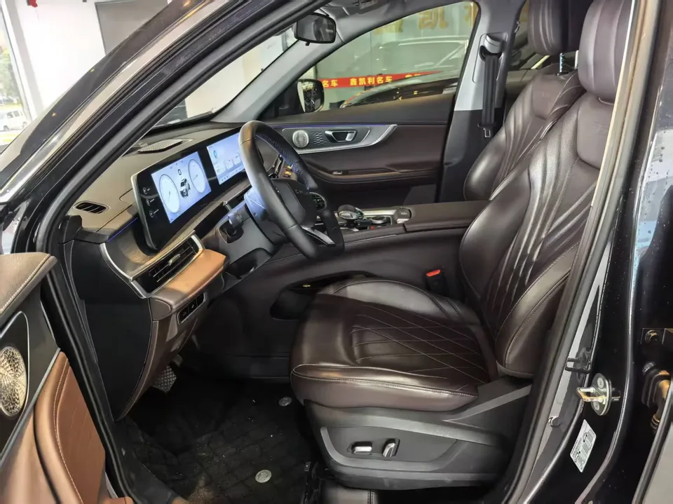 Chery Tiggo 8 PLUS Tiggo 8 PLUS 2024 championship version Kunpeng 390TGDI DCT heroic version 7 seats 2024 — миниатюра 3