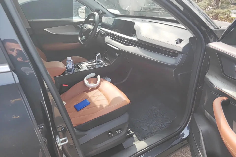 Chery Tiggo 8 PLUS 290TGDI DCT luxury edition 2023 — миниатюра 3